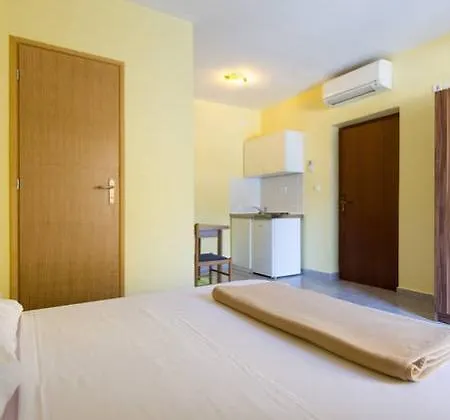 Triglav Apartman *